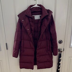 Athleta Maroon Women's Puffer Jacket